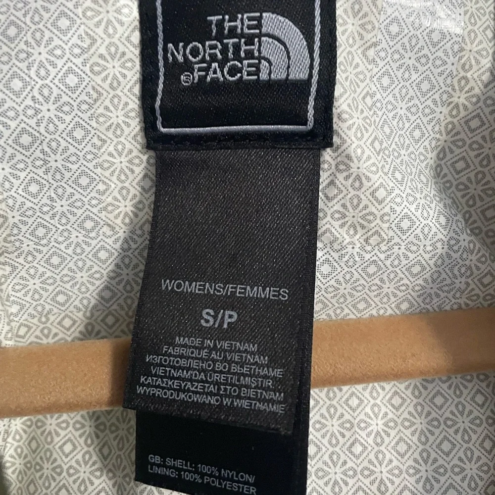 North Face rain jacket - Picture 3 of 3